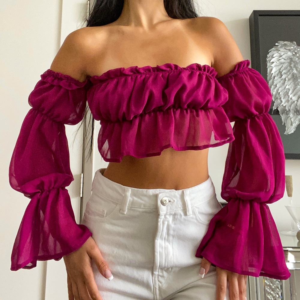Fashionnova magenta stretchy crop top with flowy sleeves